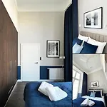 Aboutartapartments - By The River Апартаменты