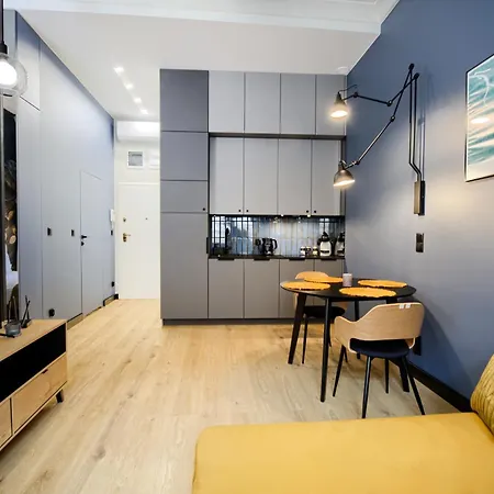 Aboutartapartments - By The River דירה *
