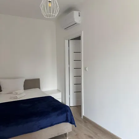 Aboutartapartments - By The River דירה *
