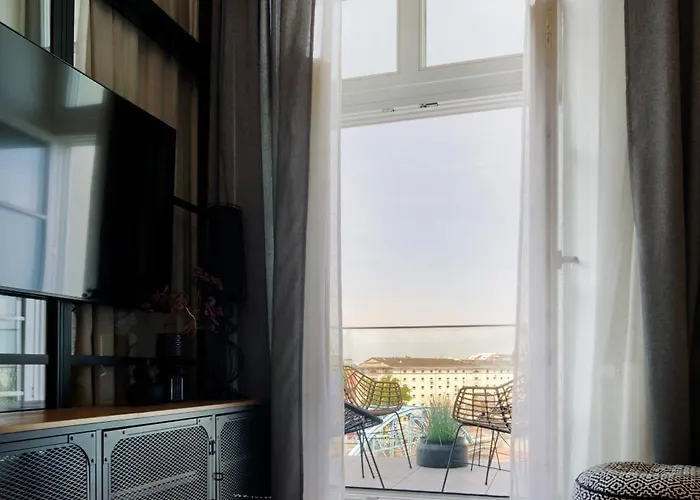 Aboutartapartments - By The River Appartement *