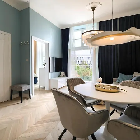 Apartment Aboutartapartments - By The River *