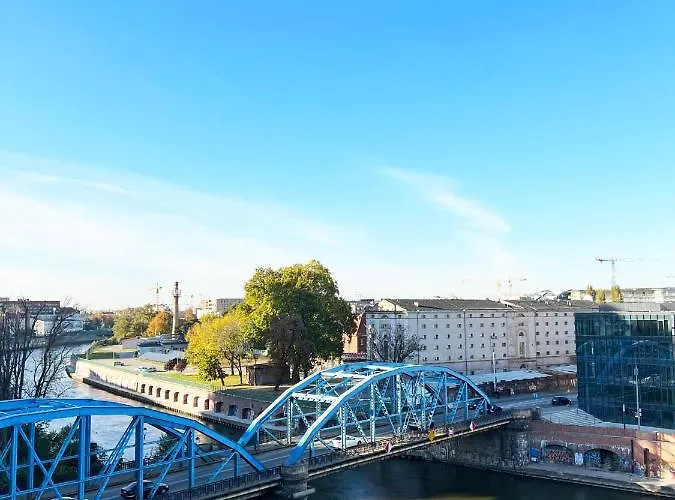 Apartment Aboutartapartments - By The River *